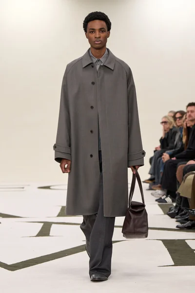 Look 17